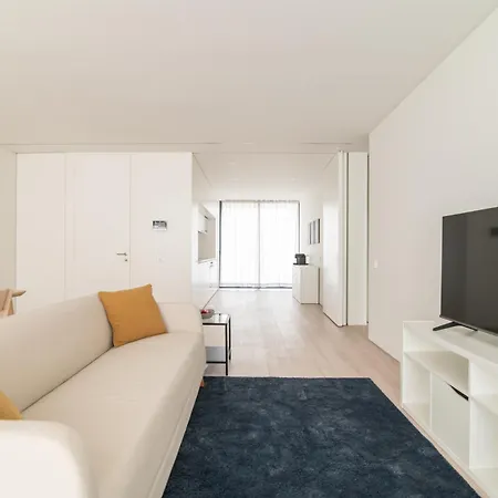 Up&down 3* Ponta Delgada